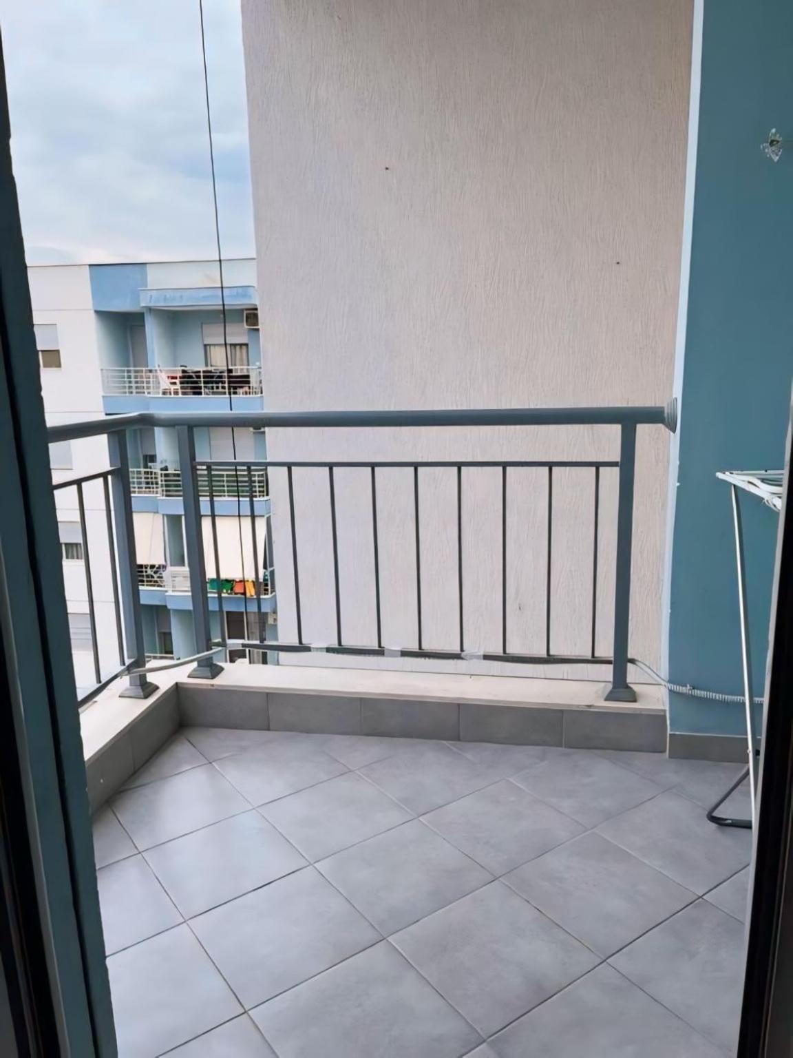 Gerald'S Central Apartments Vlorë Zimmer foto